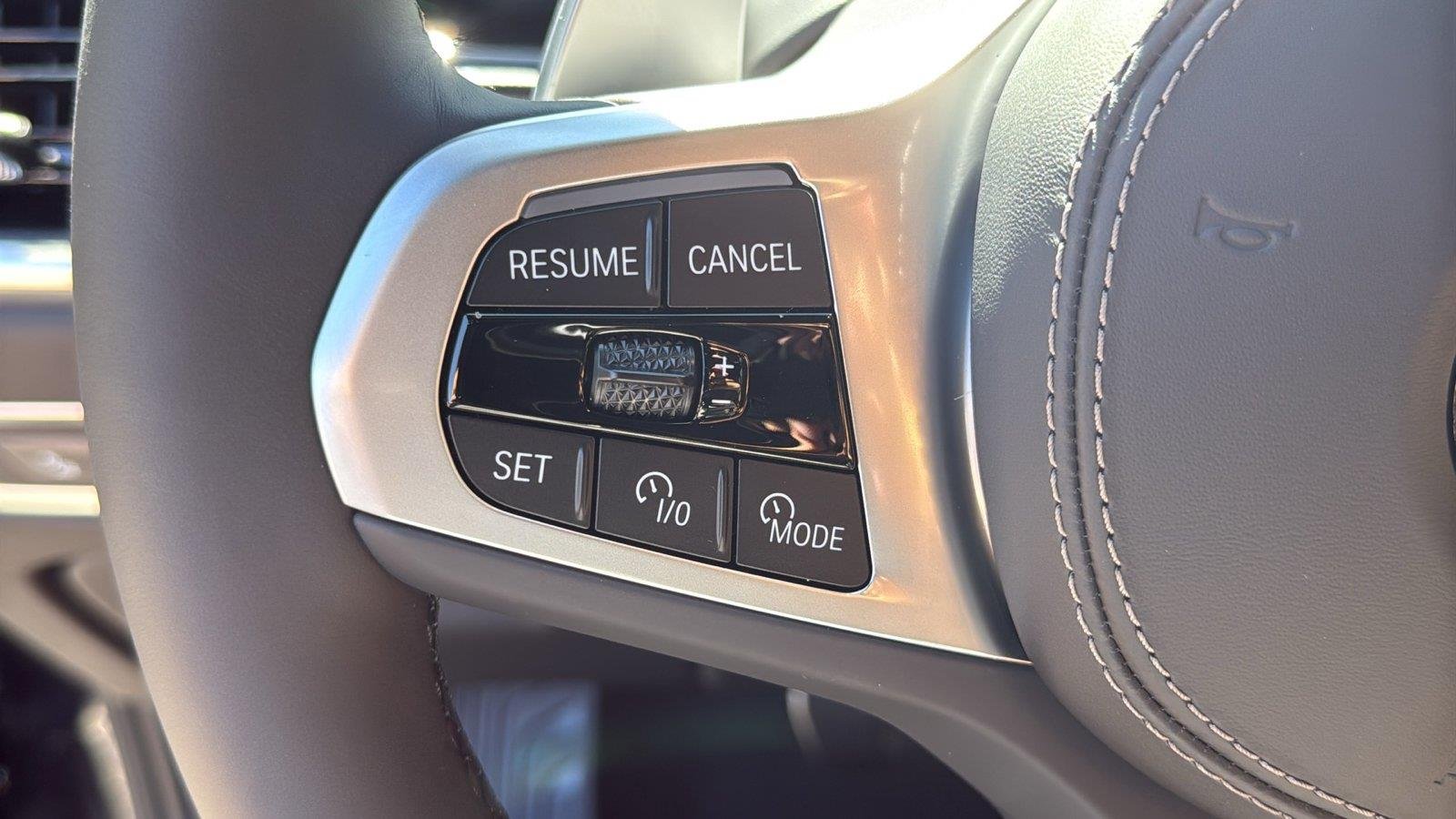 New 2027 Carbon Black Metallic BMW xDrive40i image 13