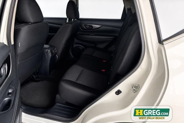 Used 2019 Glacier White Nissan S image 10