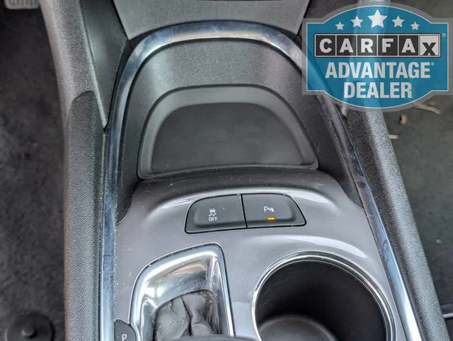 Used 2024 Summit White Chevrolet 1LT image 9