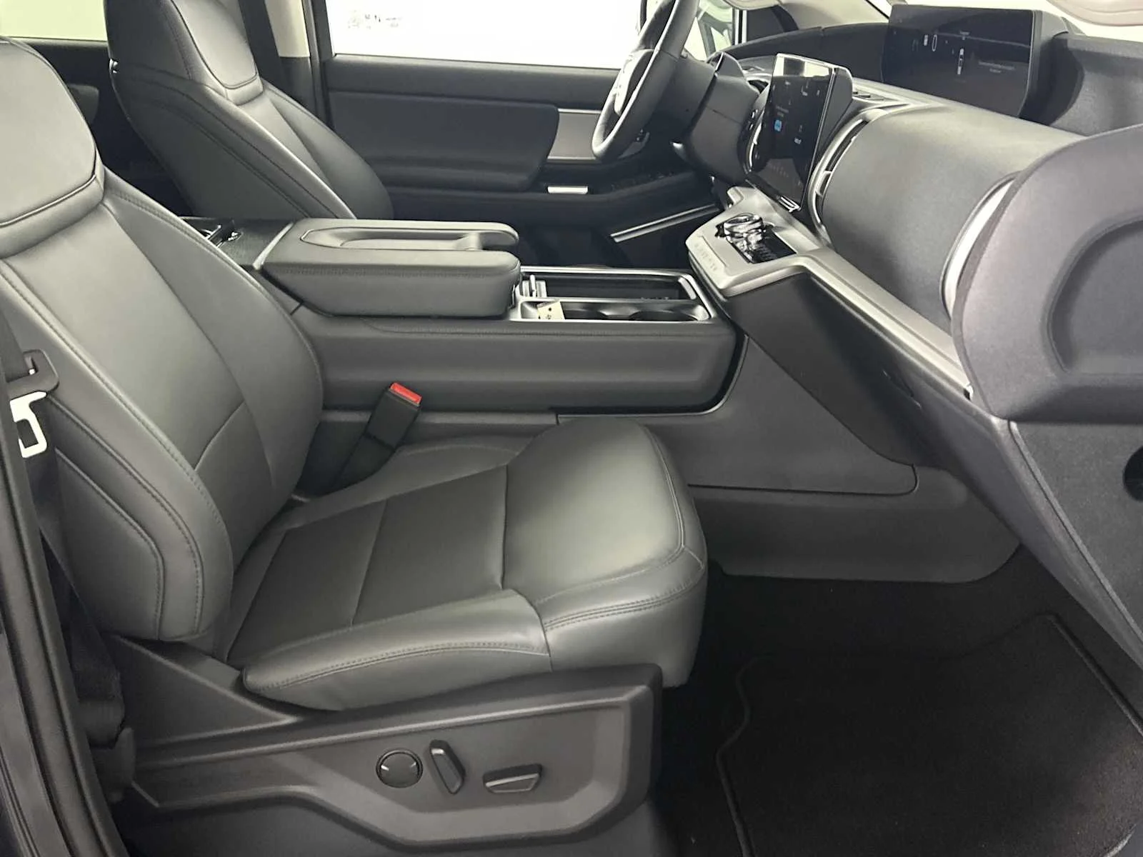 New 2026 Dark Matter Gray Ford Active image 16