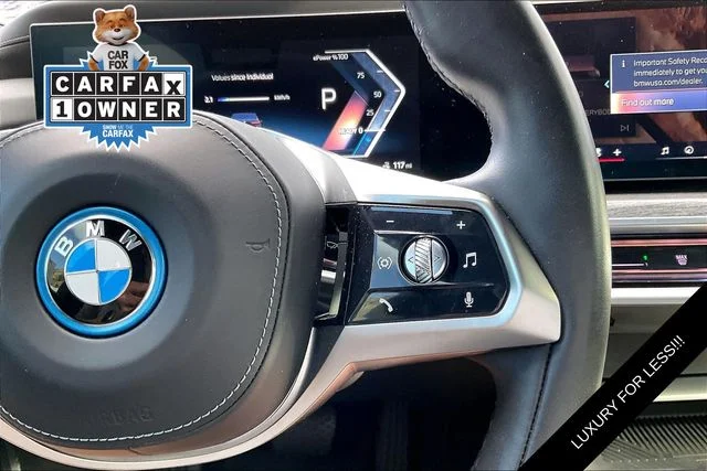 Used 2023 Gray BMW xDrive60 image 19