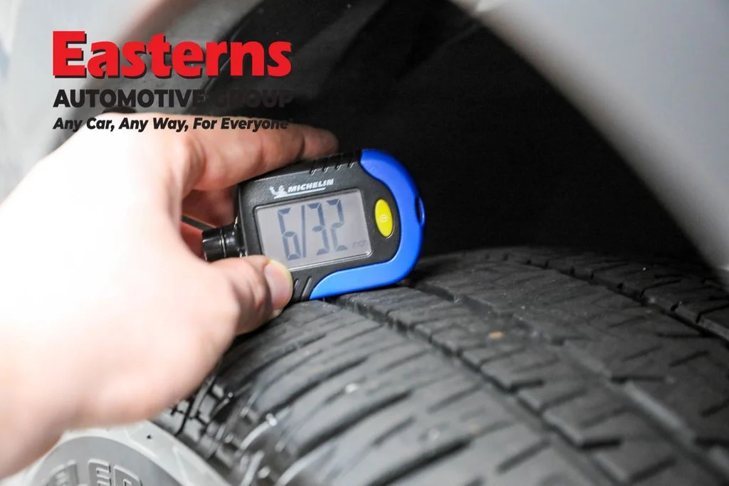 Used 2022 Gray Jeep Limited image 27