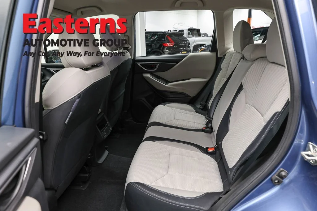 Used 2023 Blue Subaru Base image 21