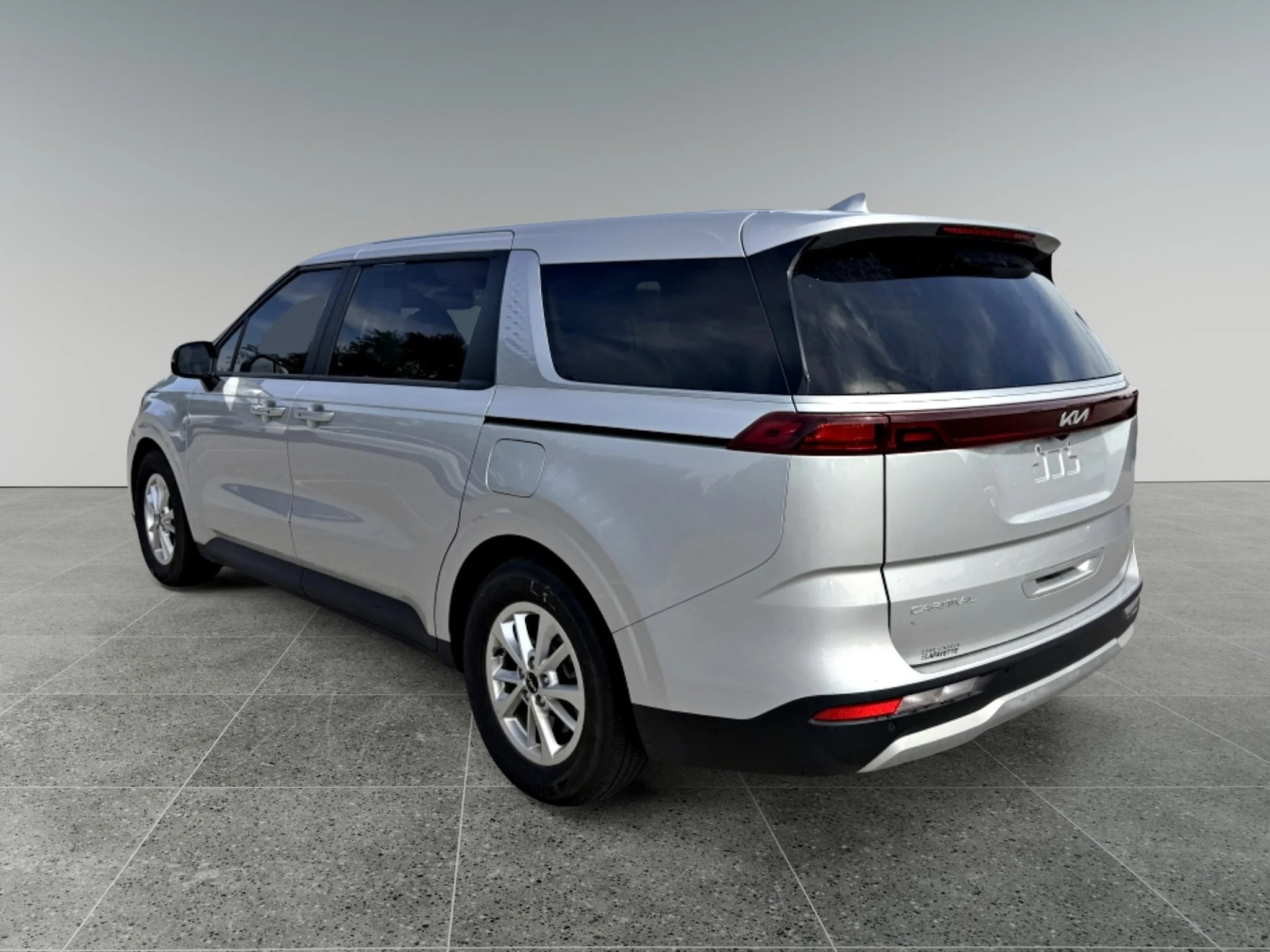Used 2023 Silky Silver Kia LX image 8