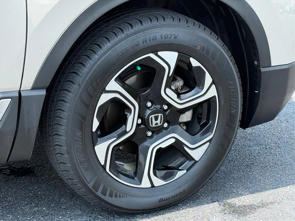 Used 2017 Gold Honda Touring image 9