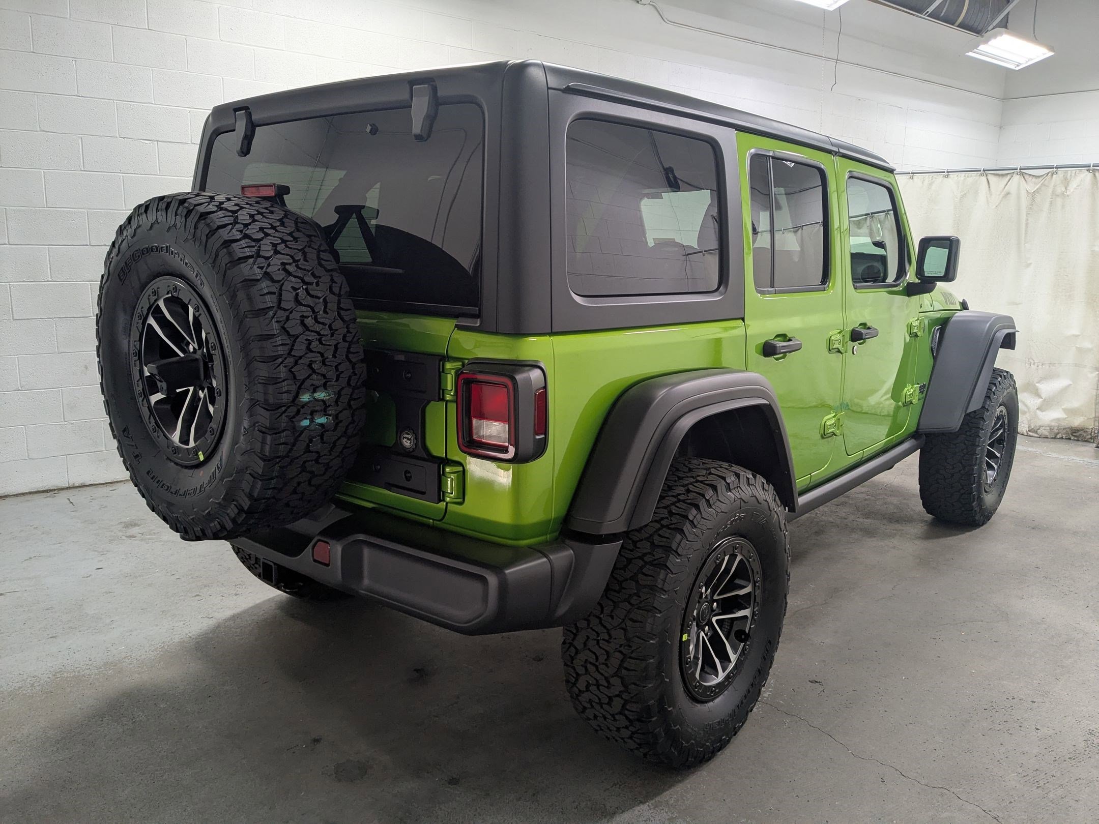 New 2026 Mojito Clear-Coat Exterior Paint Jeep Willys image 4