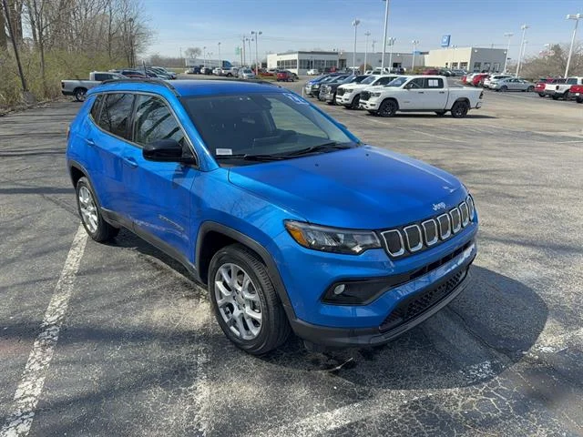 2022 Jeep Compass Latitude Lux