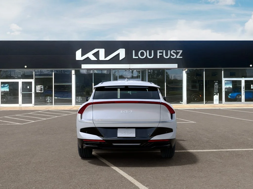 New 2026 Glacial White Pearl Kia Wind image 5