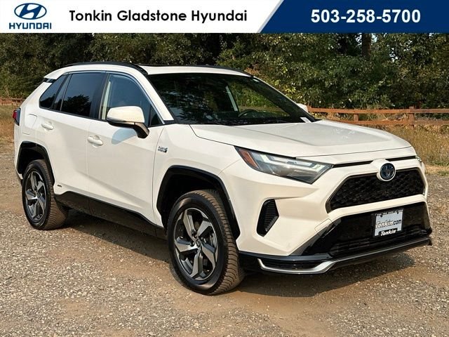 Used 2023 Ice Toyota SE image 1