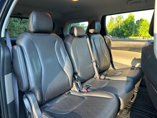 2026 Kia Carnival LXS - Photo 22