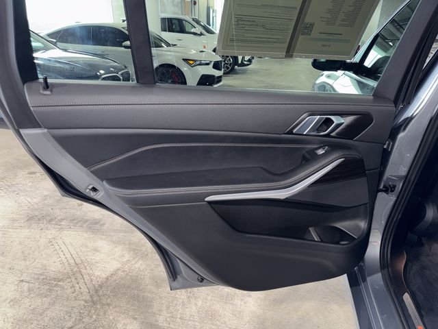 Used 2024 Skyscraper Grey Metallic BMW xDrive40i image 19