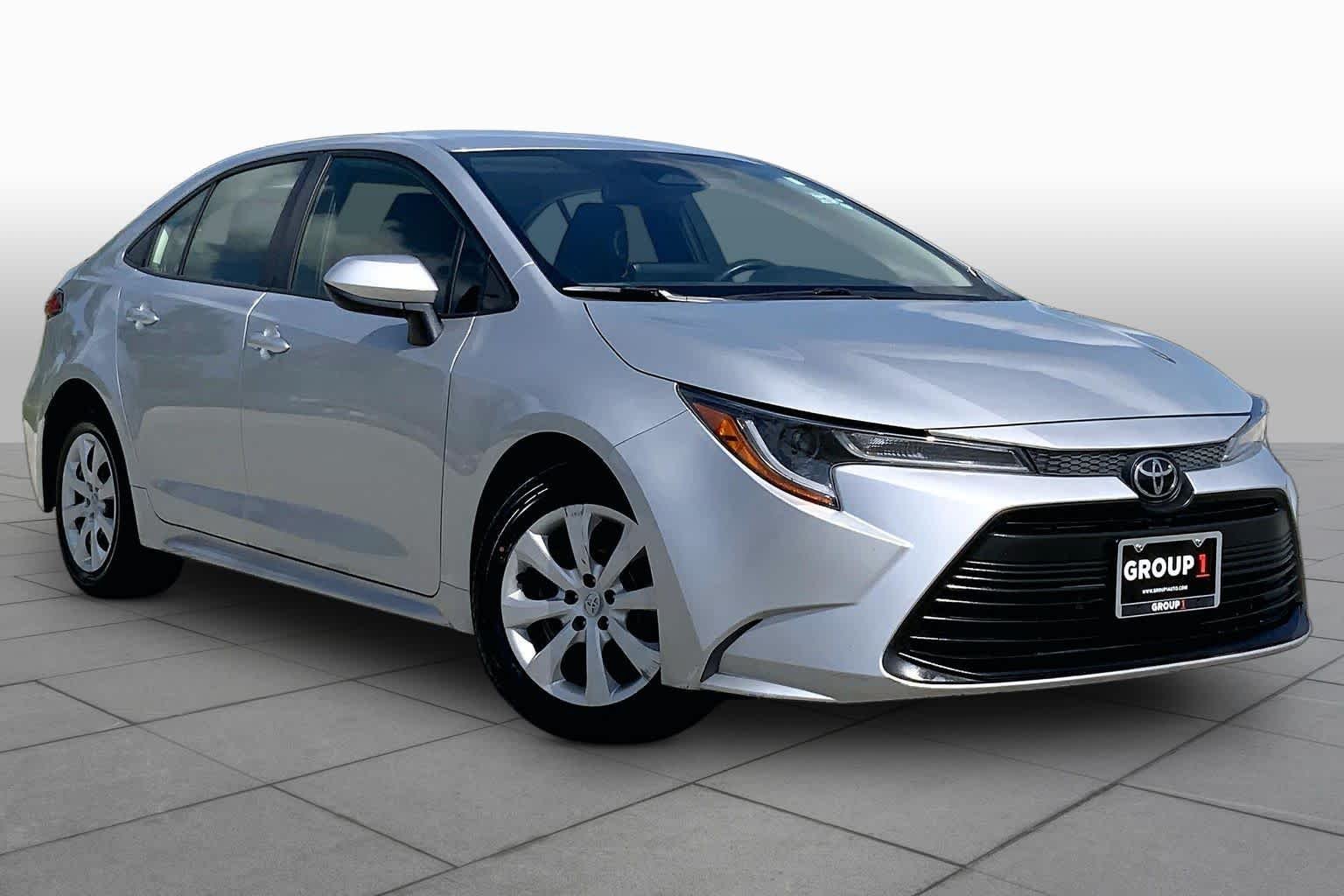 Used 2023 Classic Silver Metallic Toyota LE image 3