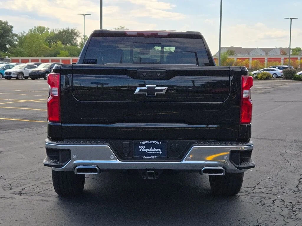 2026 Chevrolet Silverado 1500 LTZ - Photo 14