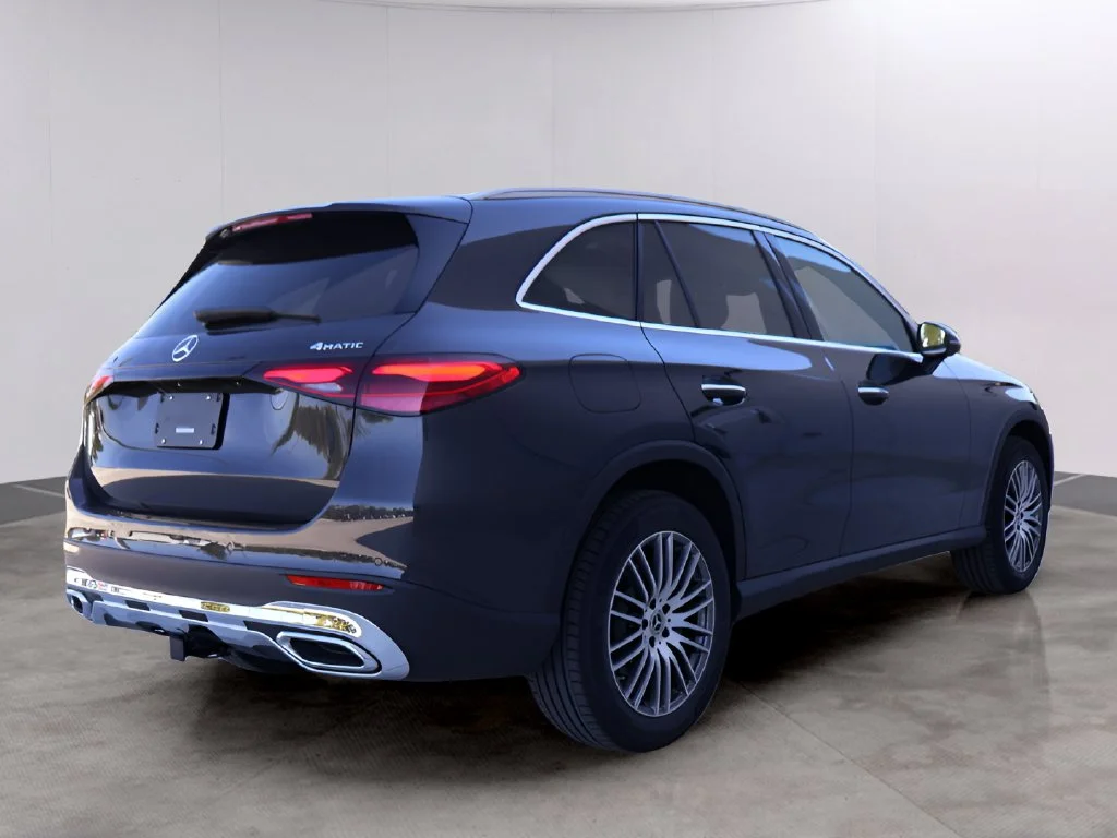 New 2027 Grey831 Mercedes-Benz GLC 300 image 4