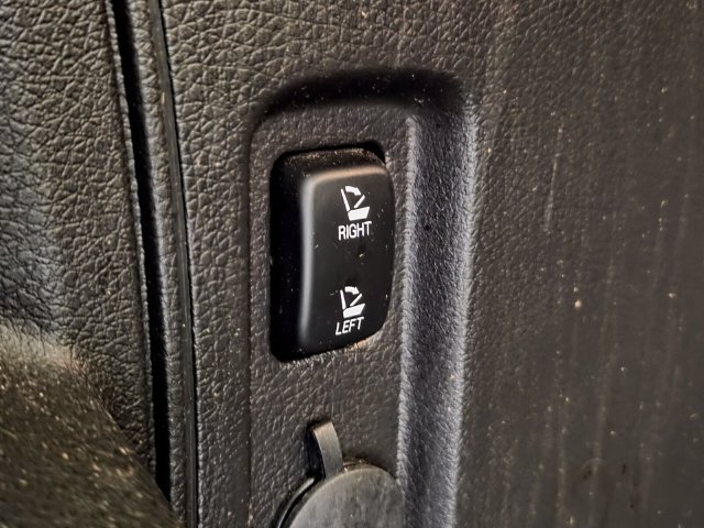 Used 2013 Red Ford SEL image 17