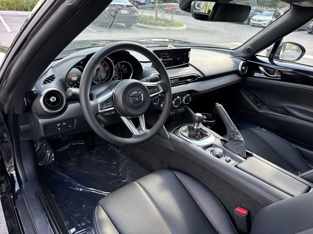 2026 Mazda MX-5 Miata RF Grand Touring - Photo 18