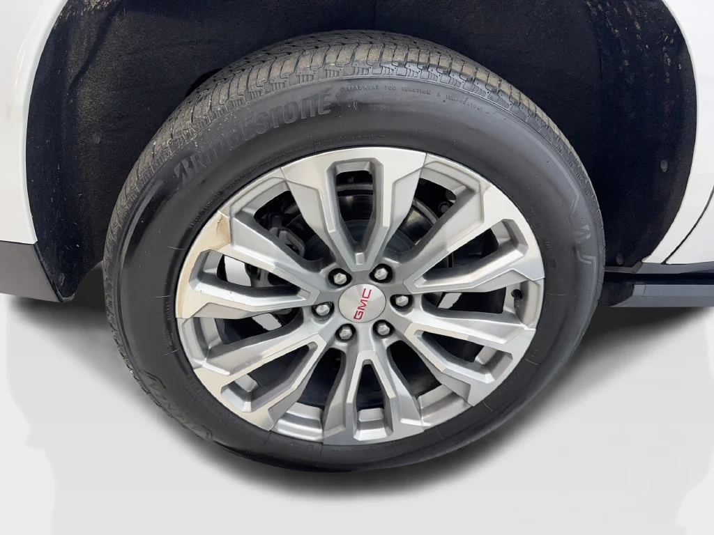 Used 2024 White GMC Denali image 97