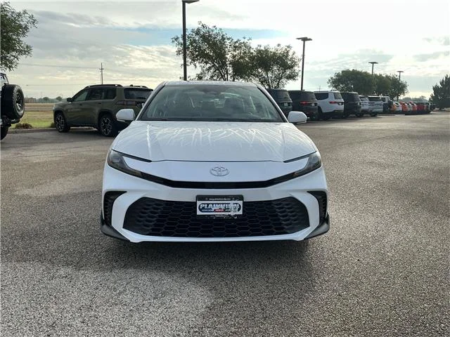 Used 2025 Wind Chill Pearl Toyota XSE image 2