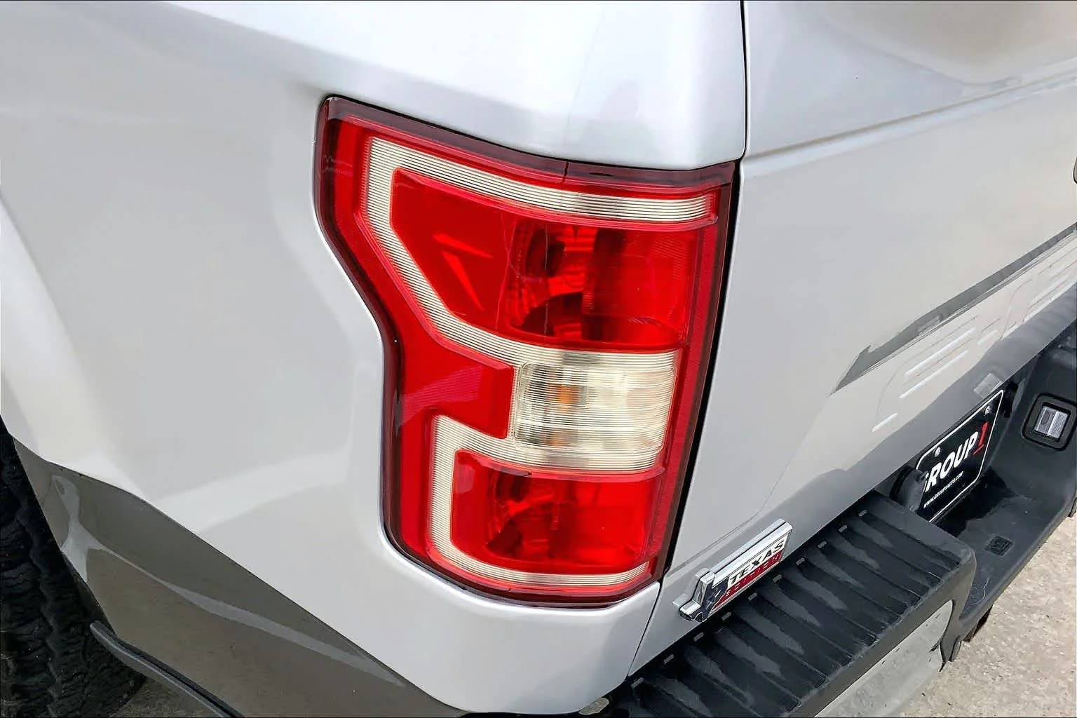 Used 2019 Ingot Silver/Magnetic Ford XLT image 27