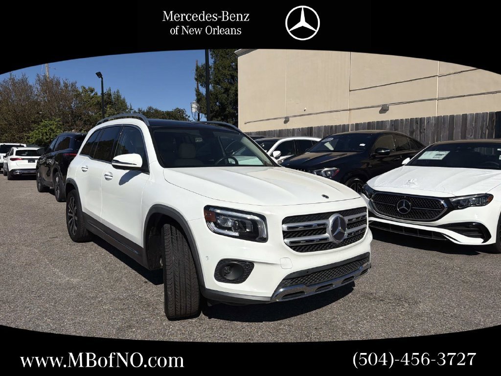 Used 2023  Mercedes-Benz GLB 250 image 1
