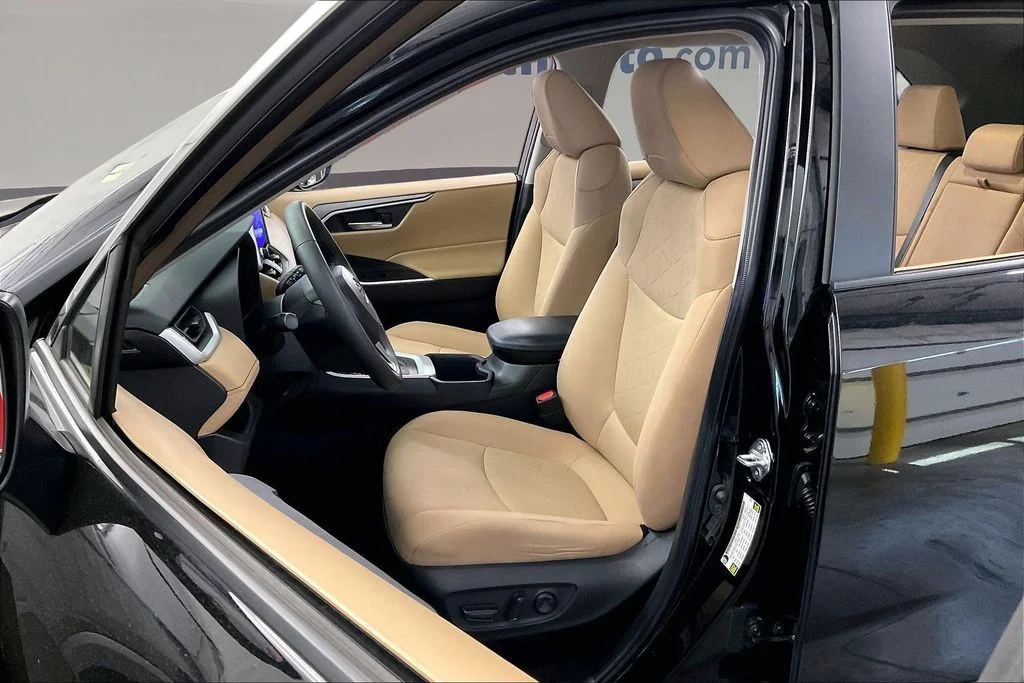 Used 2024 Black Toyota XLE image 29