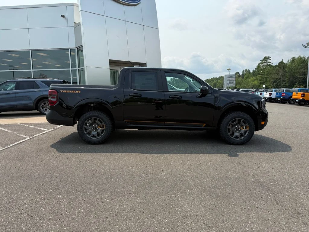 2026 Ford Maverick Tremor - Photo 2