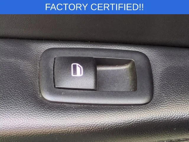 Used 2018 White Jeep Altitude image 30