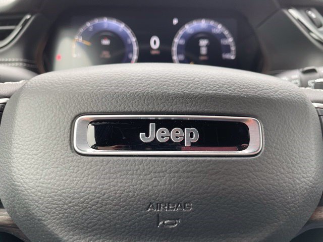 New 2026 Diamond Black Crystal Pearlcoat Jeep Laredo Altitude image 16