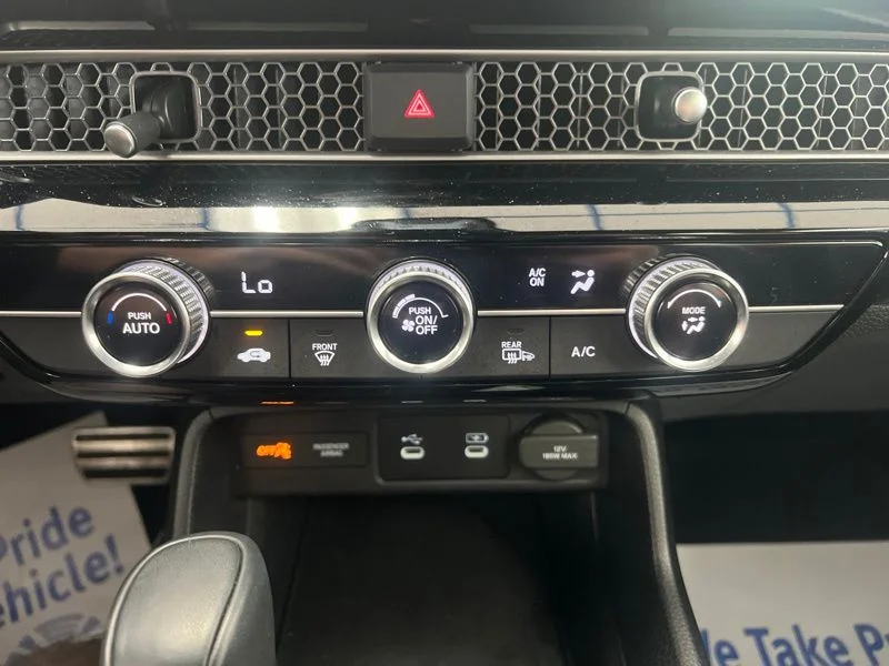 Used 2025  Honda Sport image 27