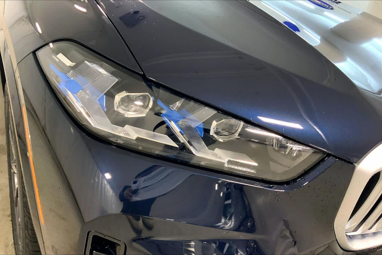 New 2026 Carbon Black Metallic BMW xDrive50e image 13