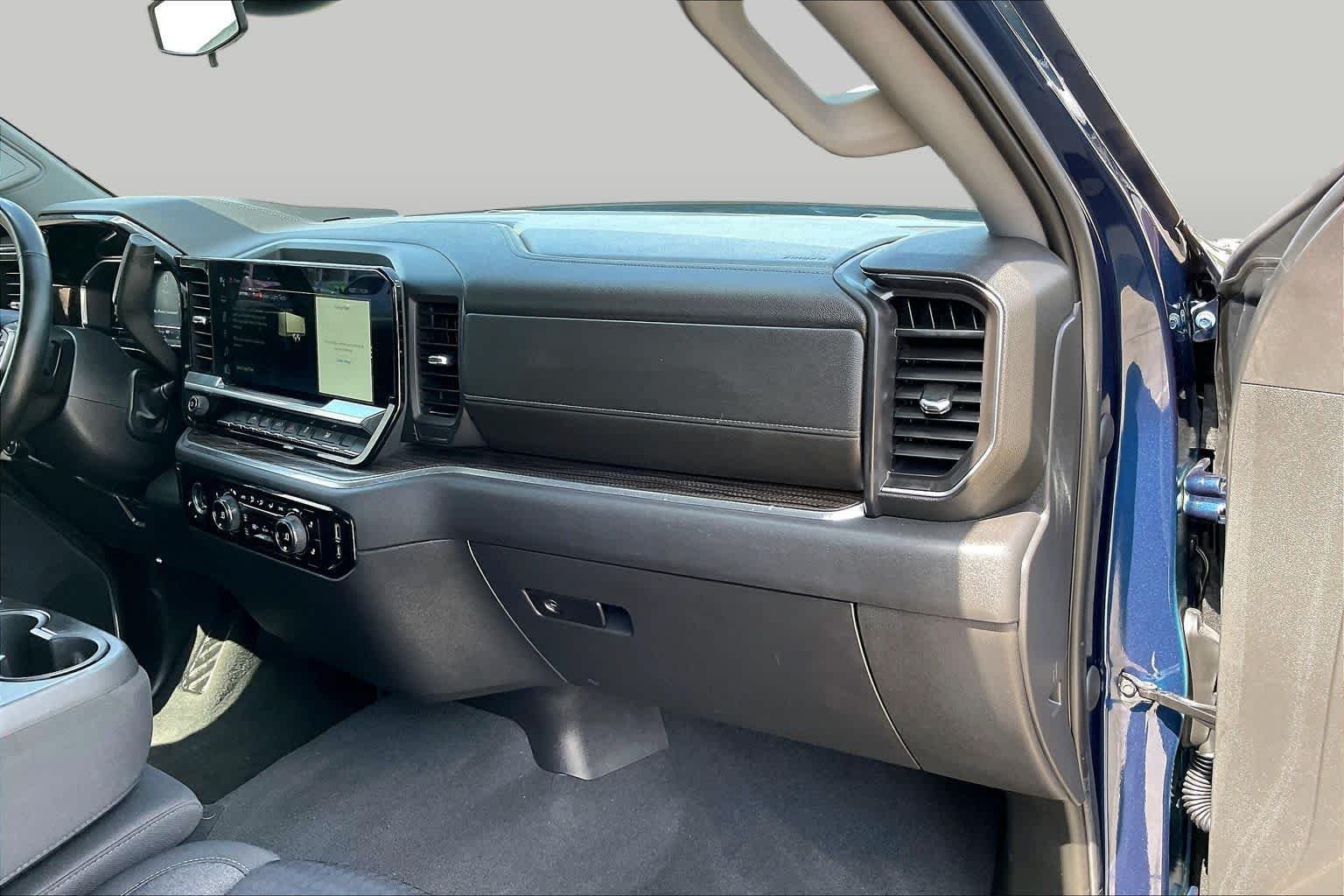 Used 2023 Northsky Blue Metallic Chevrolet LT image 18