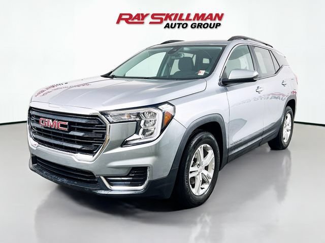 Used 2023 Sterling Metallic GMC SLE image 3
