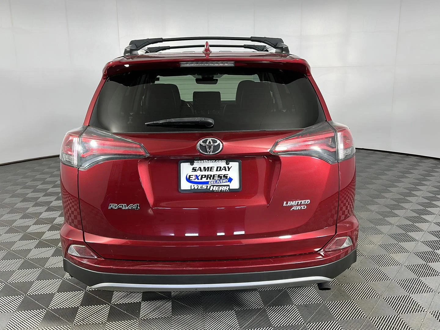 Used 2018 Pearl Toyota Limited image 6
