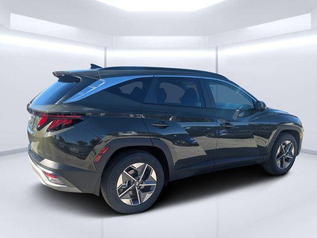 New 2026 Green Hyundai SEL FWD image 3