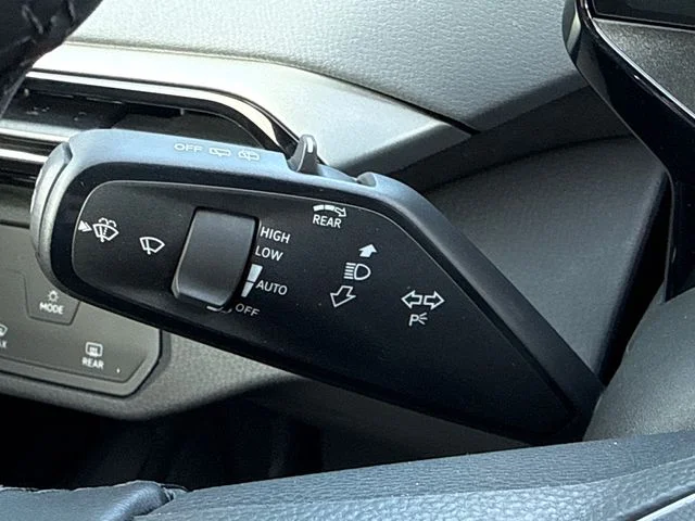 New 2026 Opal White Pearl Volkswagen Pro image 42