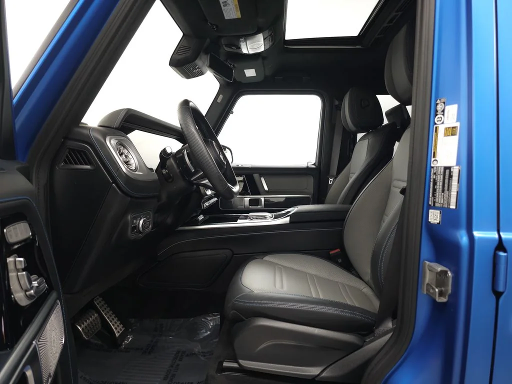 Certified Used 2025 MANUFAKTUR South Sea Blue Magno Mercedes-Benz G 580 image 8