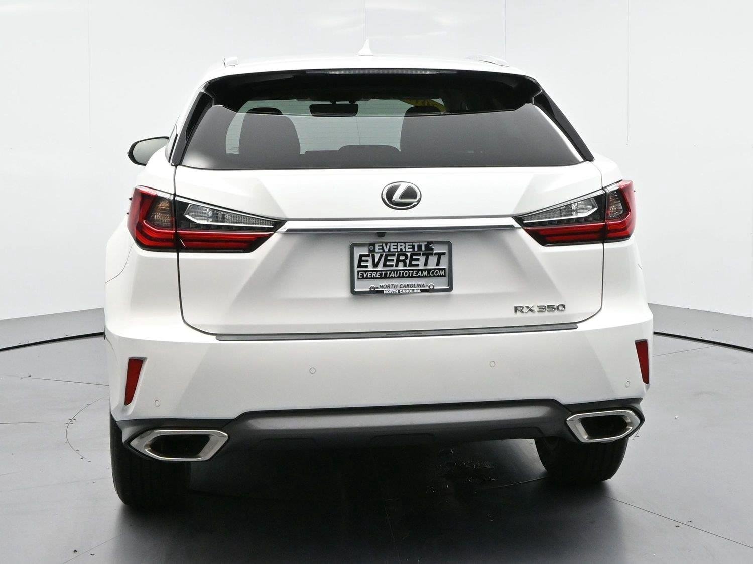 Used 2016 Eminent White Pearl Lexus FWD 4dr image 6