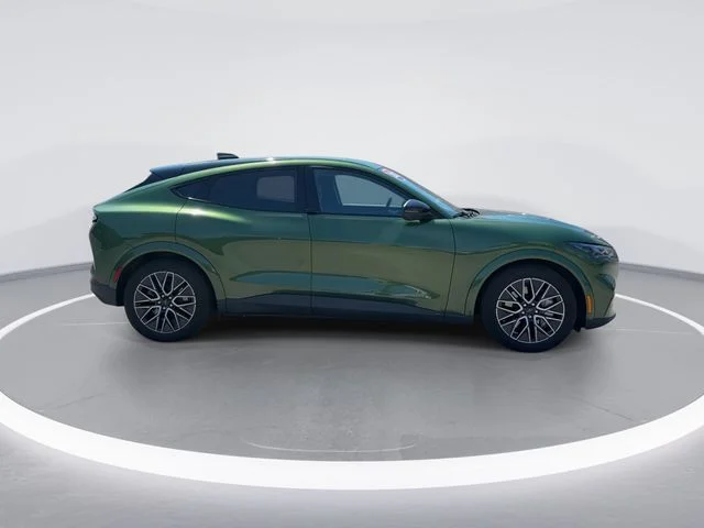 Used 2025 Green Ford Premium image 7