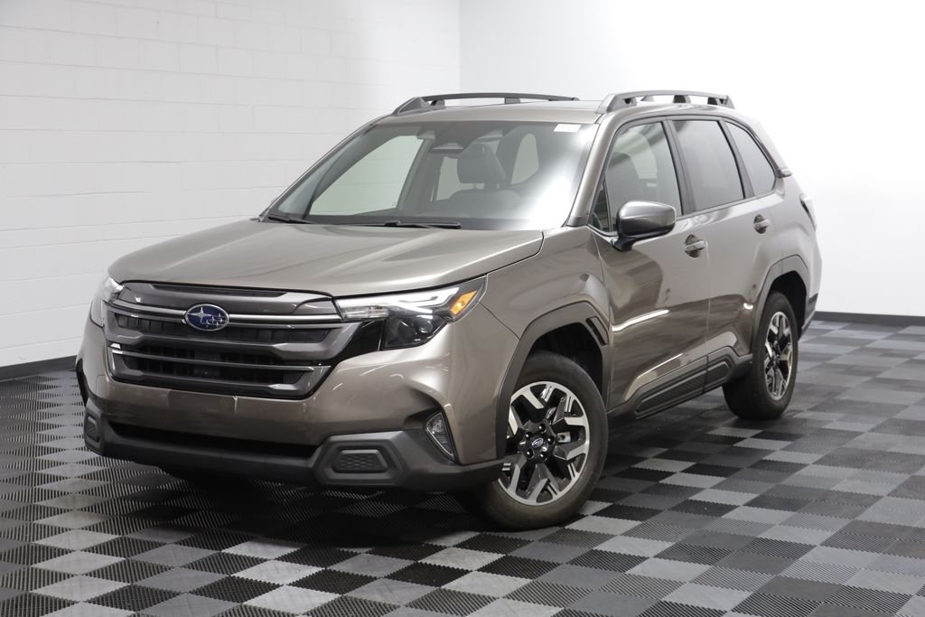 2025 Subaru Forester Premium's photo