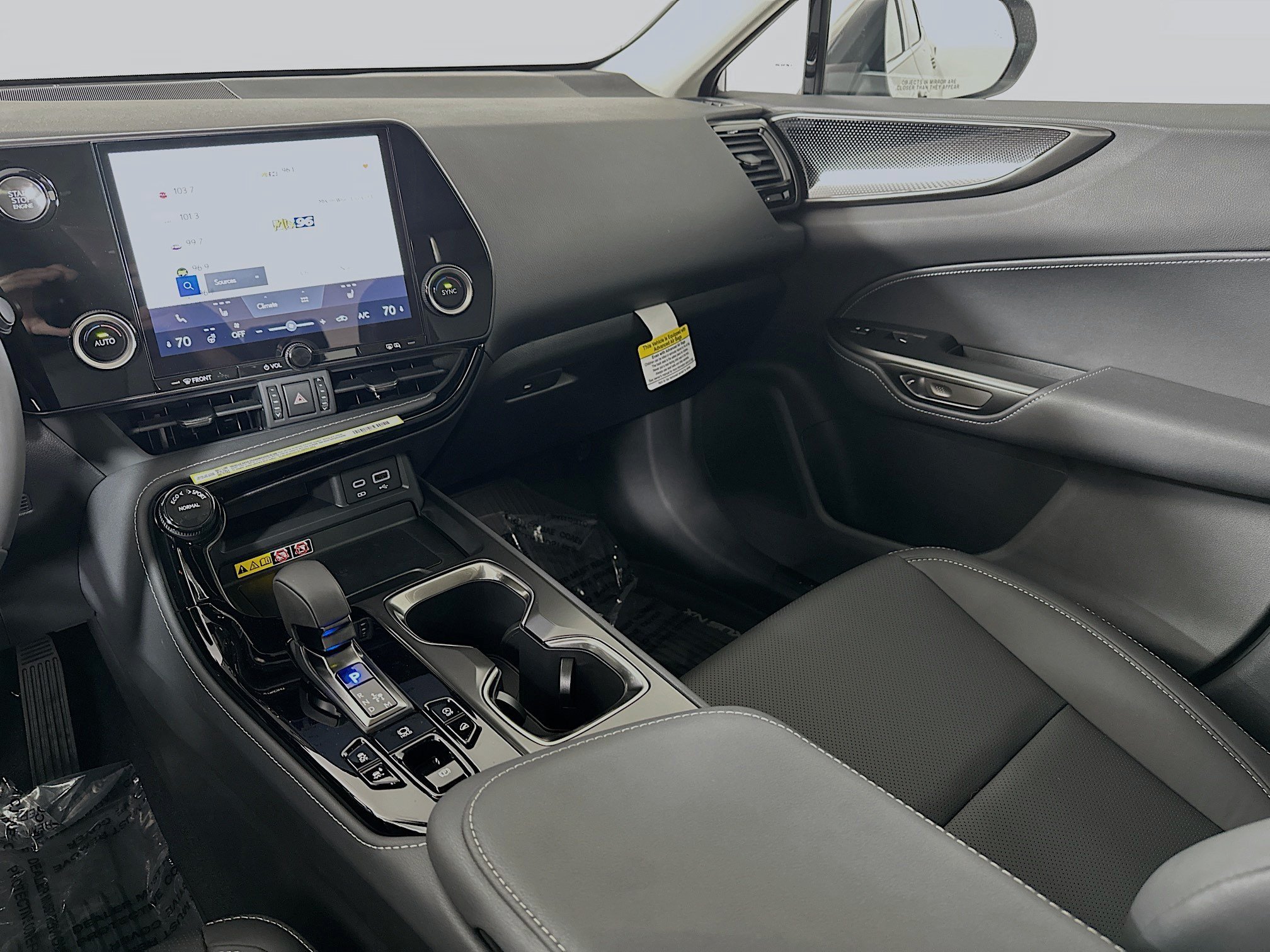 2026 Lexus NX 350 - Photo 22