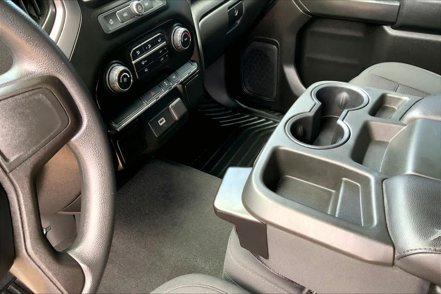 Used 2020 Summit White Chevrolet Custom image 15
