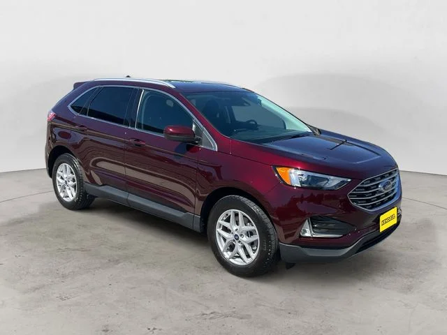 Certified Used 2022 Burgundy Ford SEL image 7