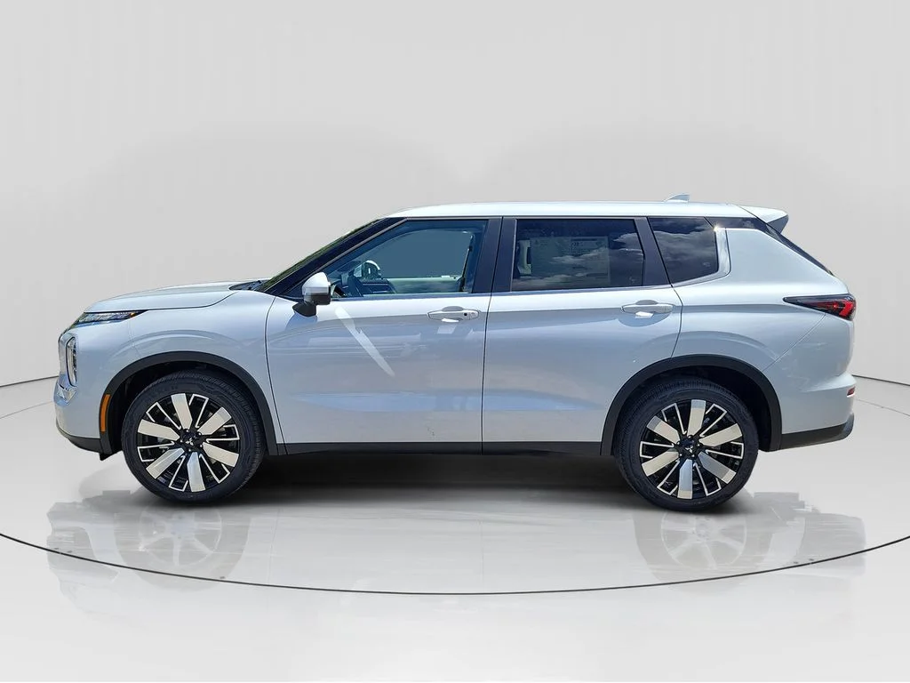 New 2026 WHITE DIAMOND Mitsubishi SE 1.5T 2WD image 4
