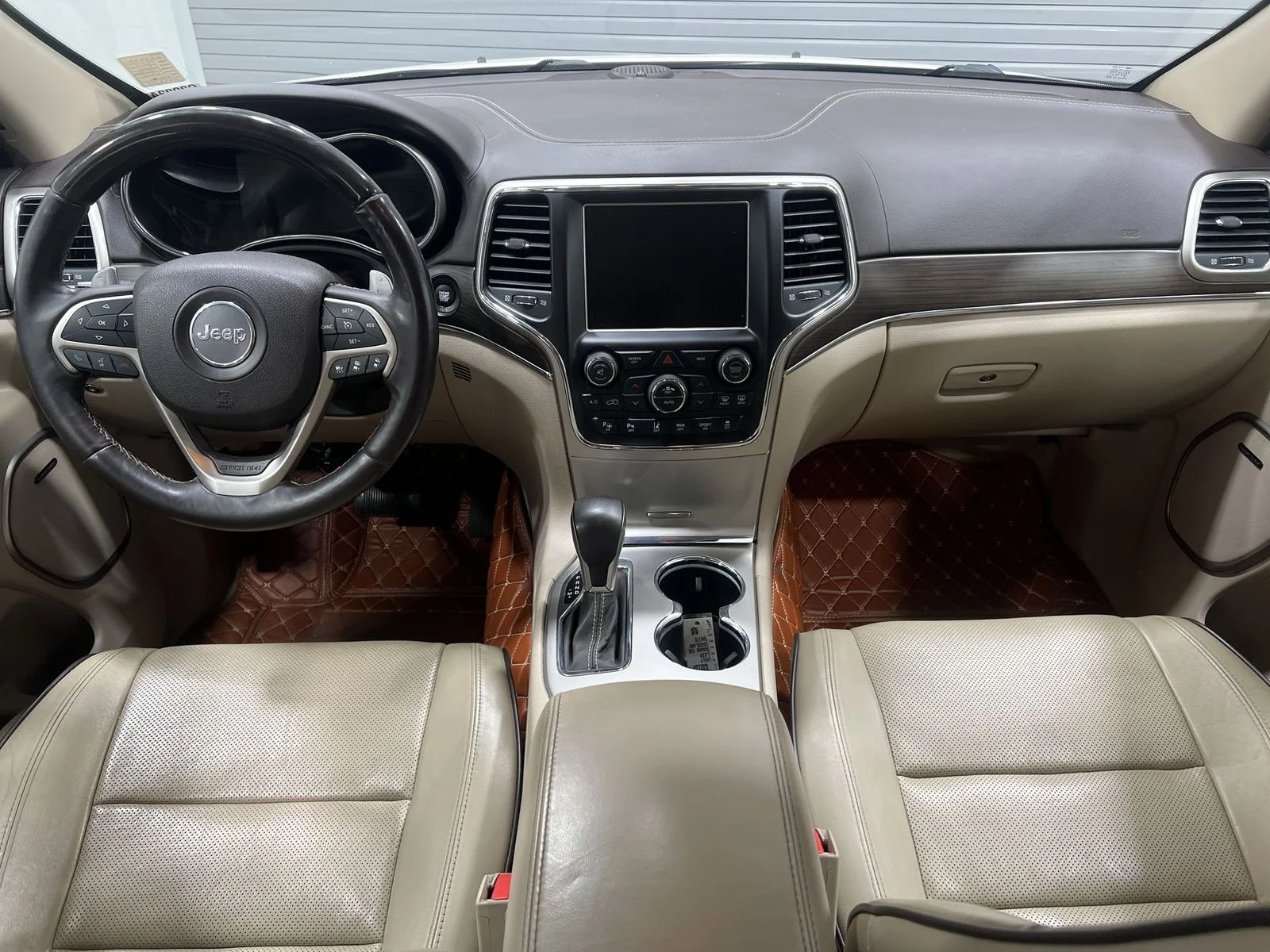 2017 Jeep Grand Cherokee Overland - Photo 21