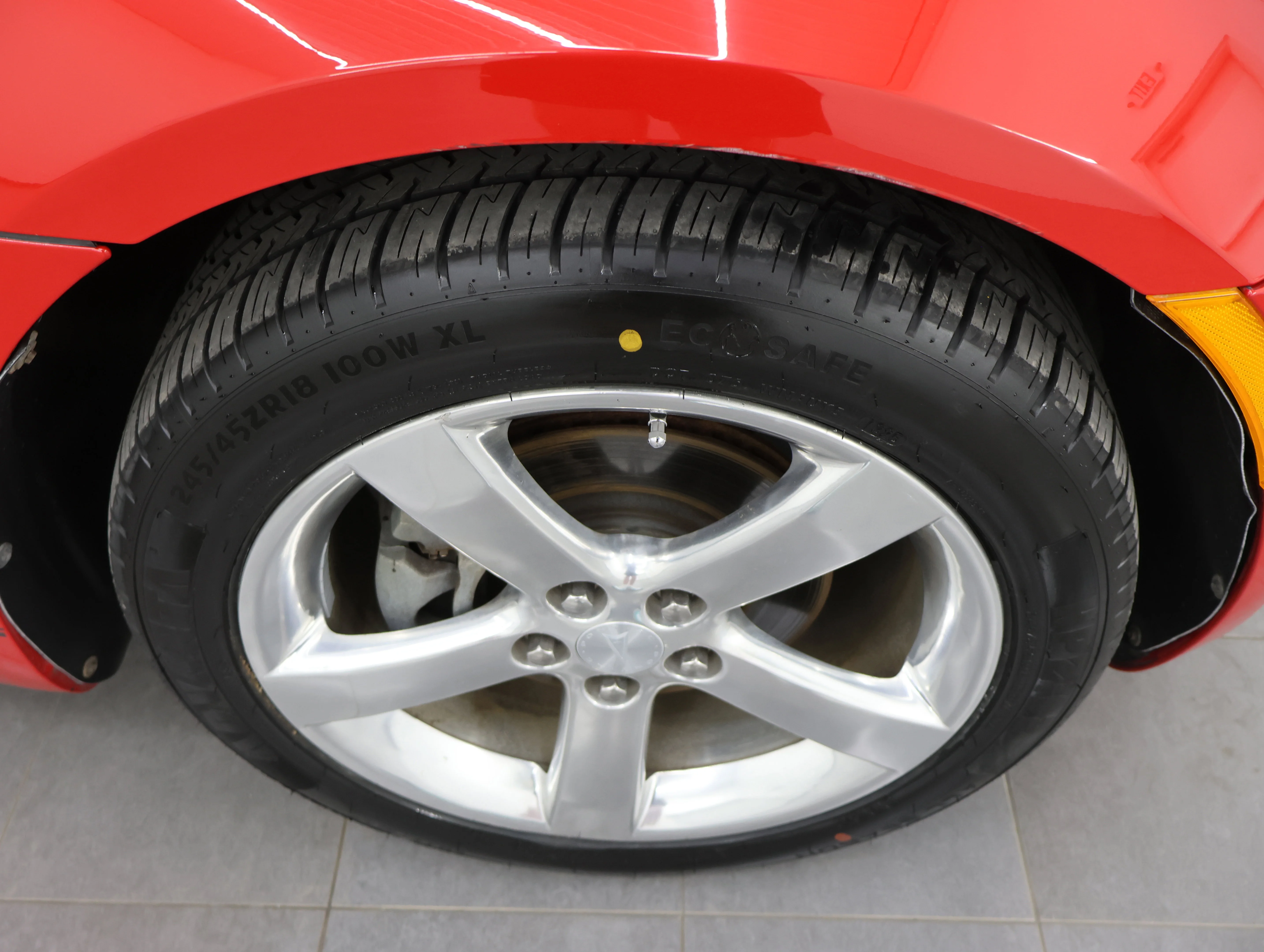 Used 2007 Aggressive (Victory Red) Pontiac GXP image 3