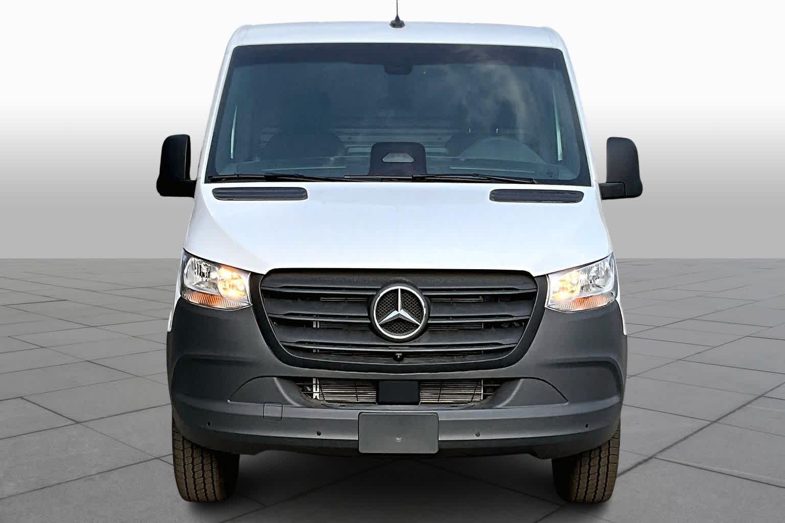 New 2026 Arctic White Mercedes-Benz  image 3