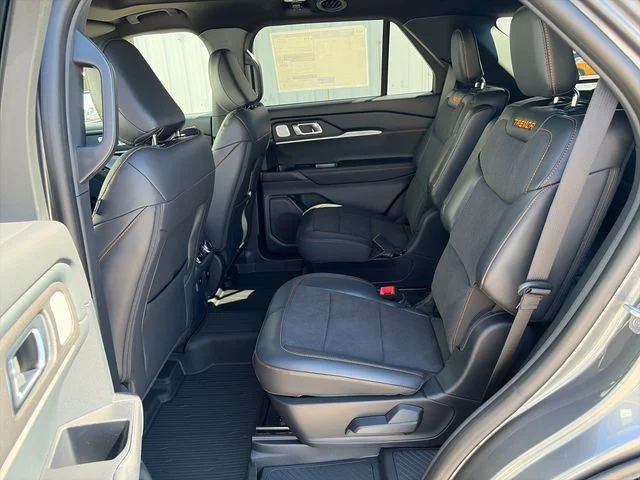 New 2026 Carbonized Gray Metallic Ford Tremor® image 26