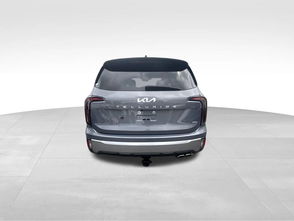 Used 2023 Silver Kia SX-Prestige image 5