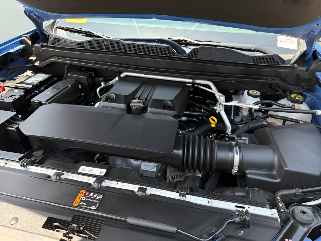 Used 2025 Blue Chevrolet Trail Boss image 19