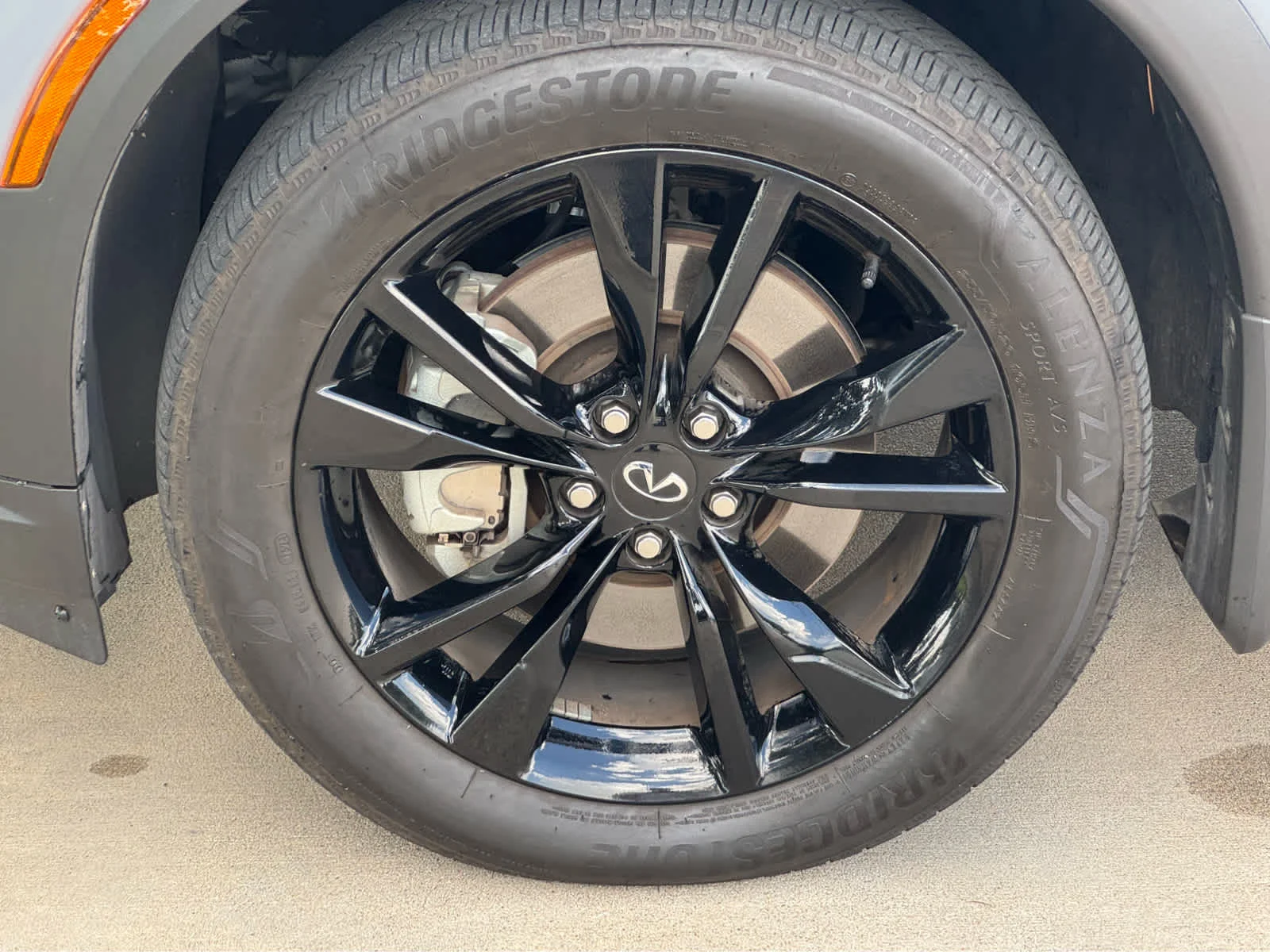 Certified Used 2025 Harbor Gray INFINITI LUXE image 11